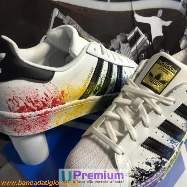Adidas Superstar Con Schizzi Di Pittura